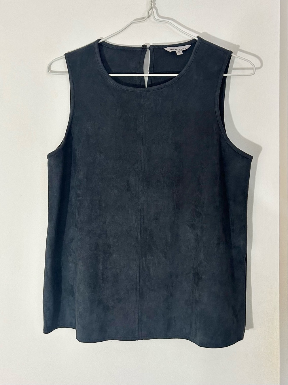 Naked Zebra Charcoal Grey Suede-Look Sleeveless Tank Blouse, Women’s Small